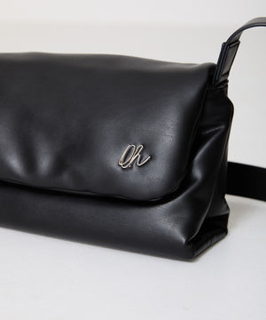 パデットロゴモチーフボディバッグ/BA-248