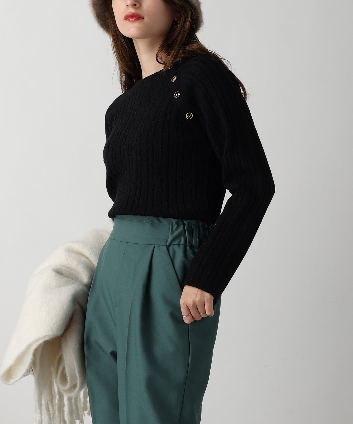 金ボタン付きケーブルラグランニット/AC3201