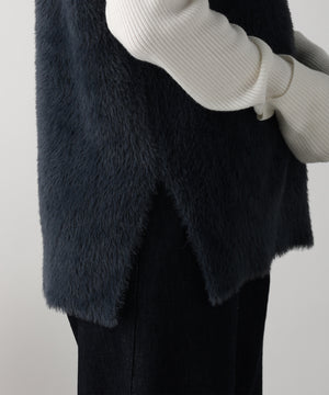 フェザーヤーンVネックベスト/AC3325