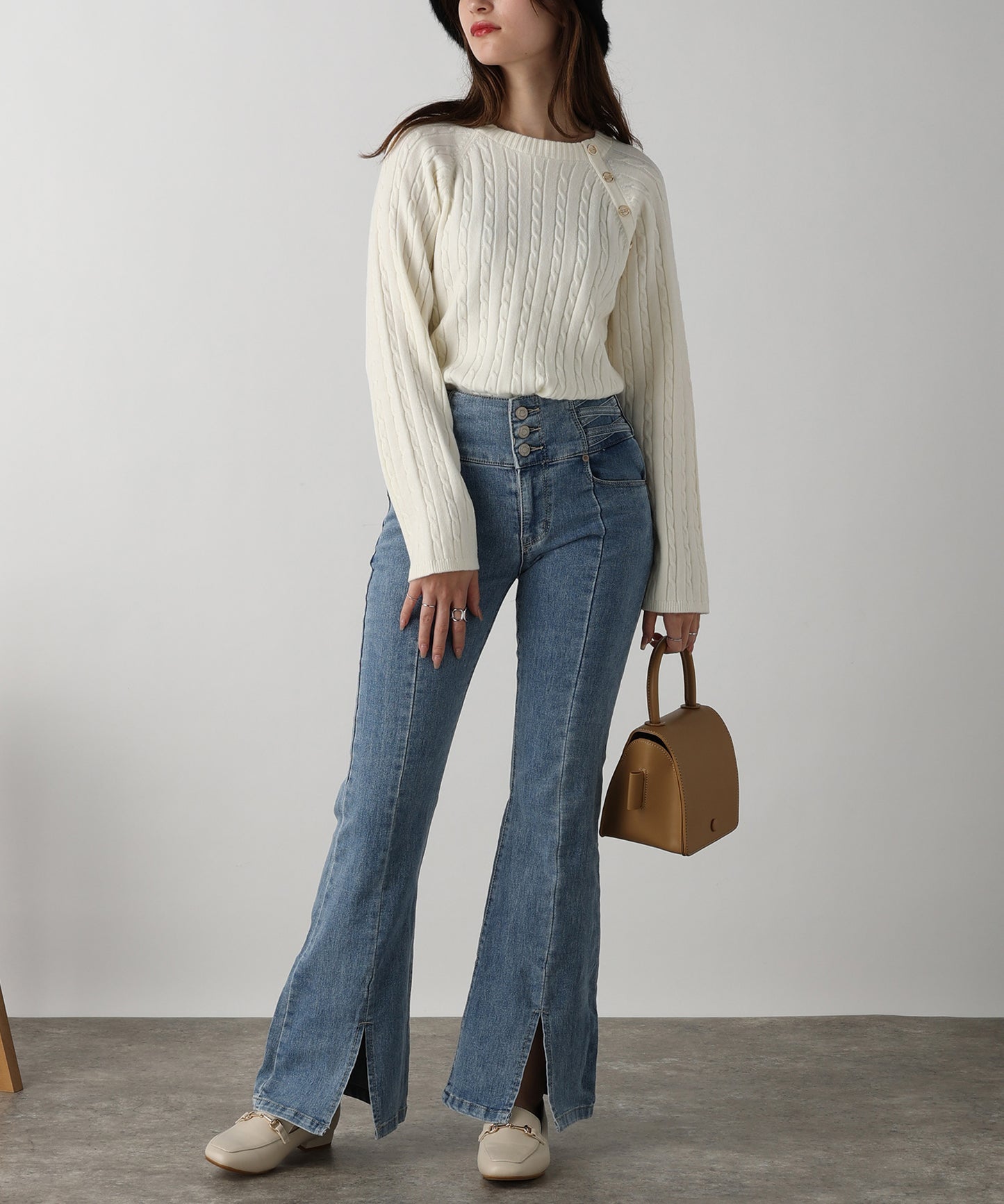 金ボタン付きケーブルラグランニット/AC3201