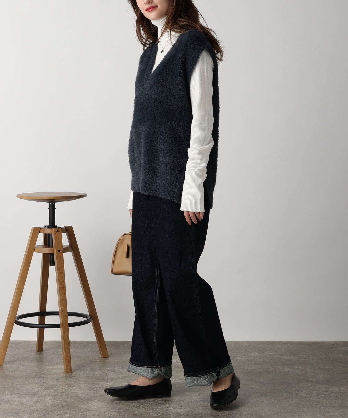 フェザーヤーンVネックベスト/AC3325