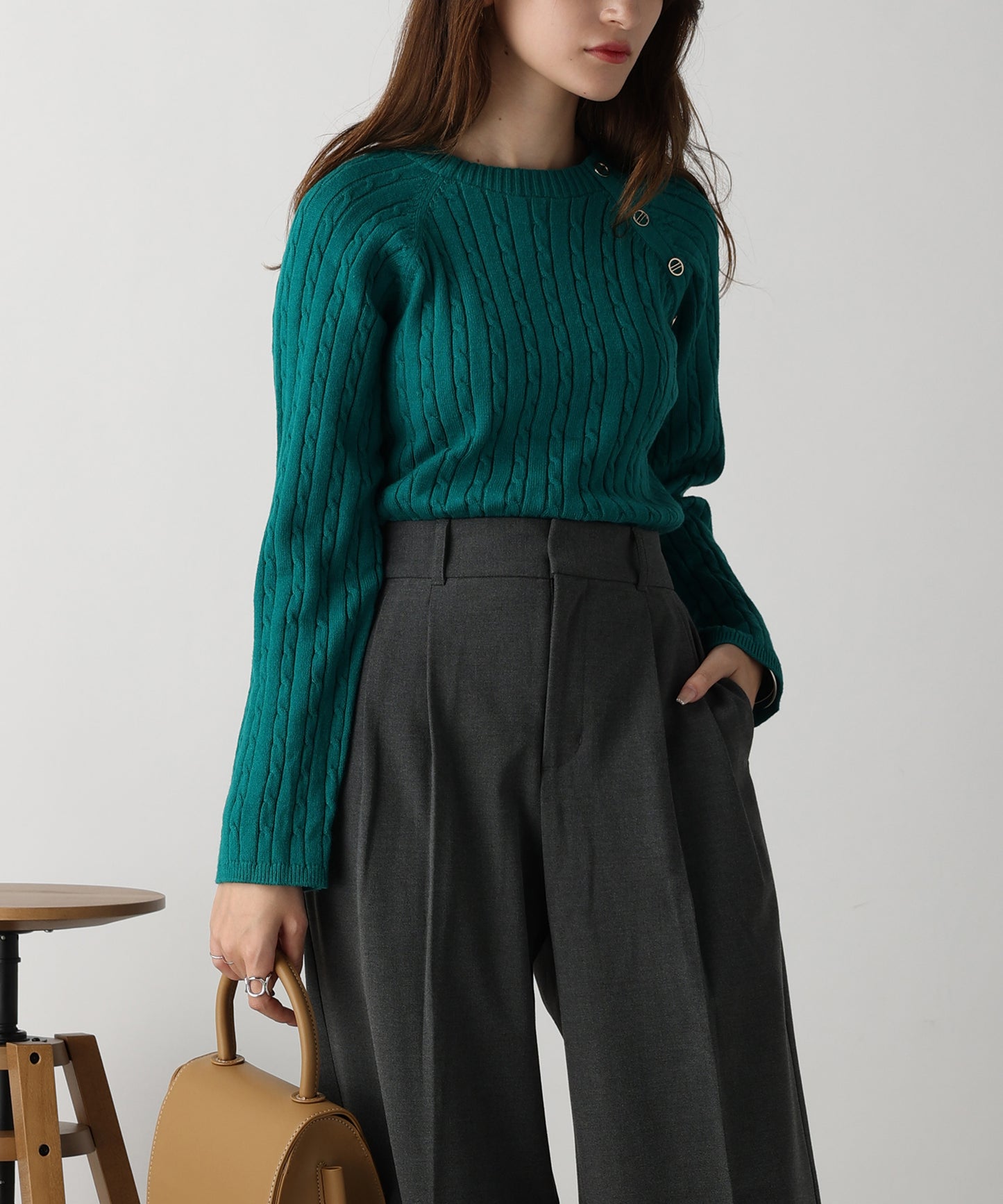 金ボタン付きケーブルラグランニット/AC3201