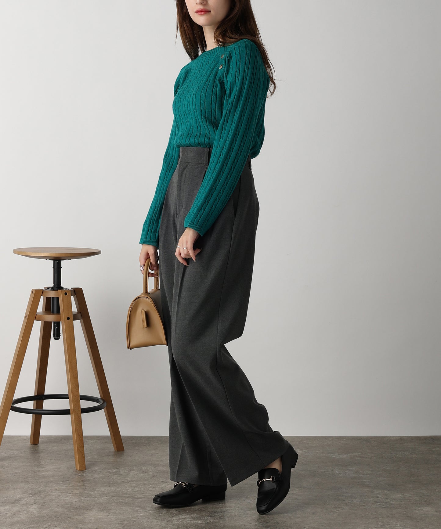 金ボタン付きケーブルラグランニット/AC3201