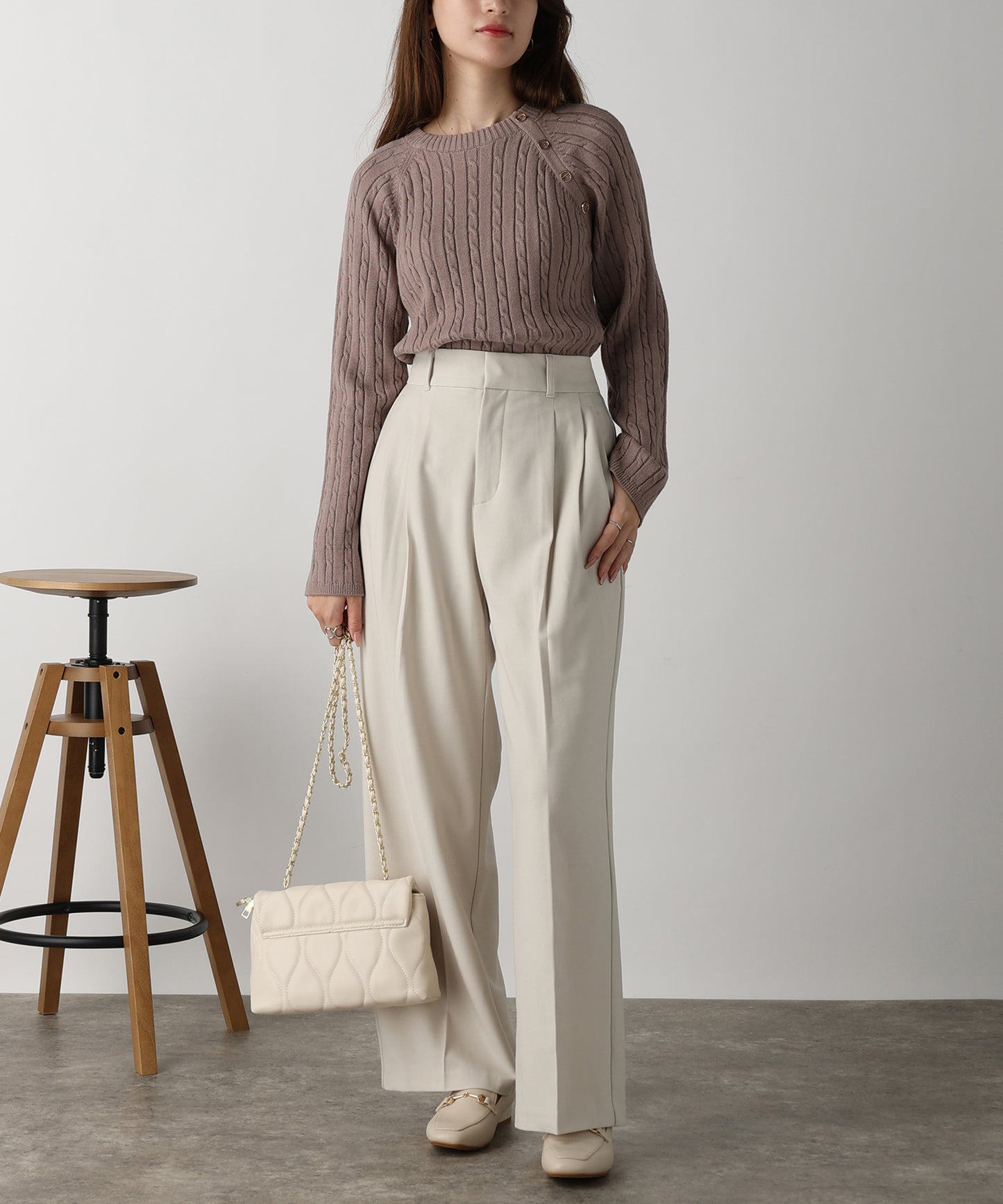 金ボタン付きケーブルラグランニット/AC3201