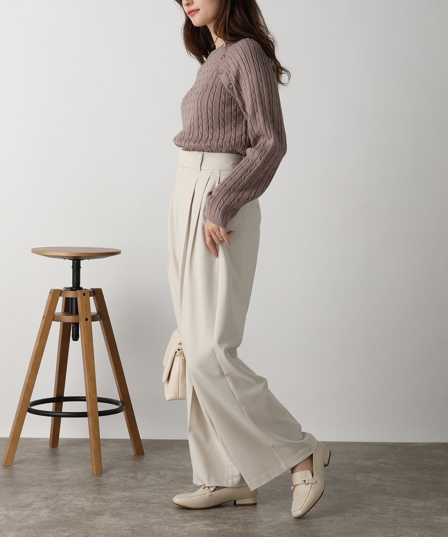 金ボタン付きケーブルラグランニット/AC3201