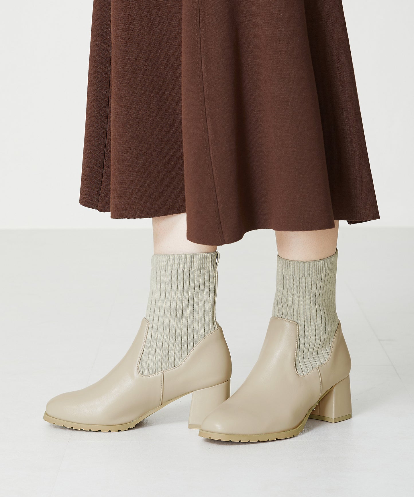 スクエアトゥニットヒールブーツ/31403