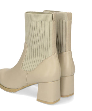 スクエアトゥニットヒールブーツ/31403