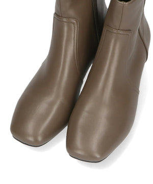 スクエアトゥプレーンショートブーツ/32401