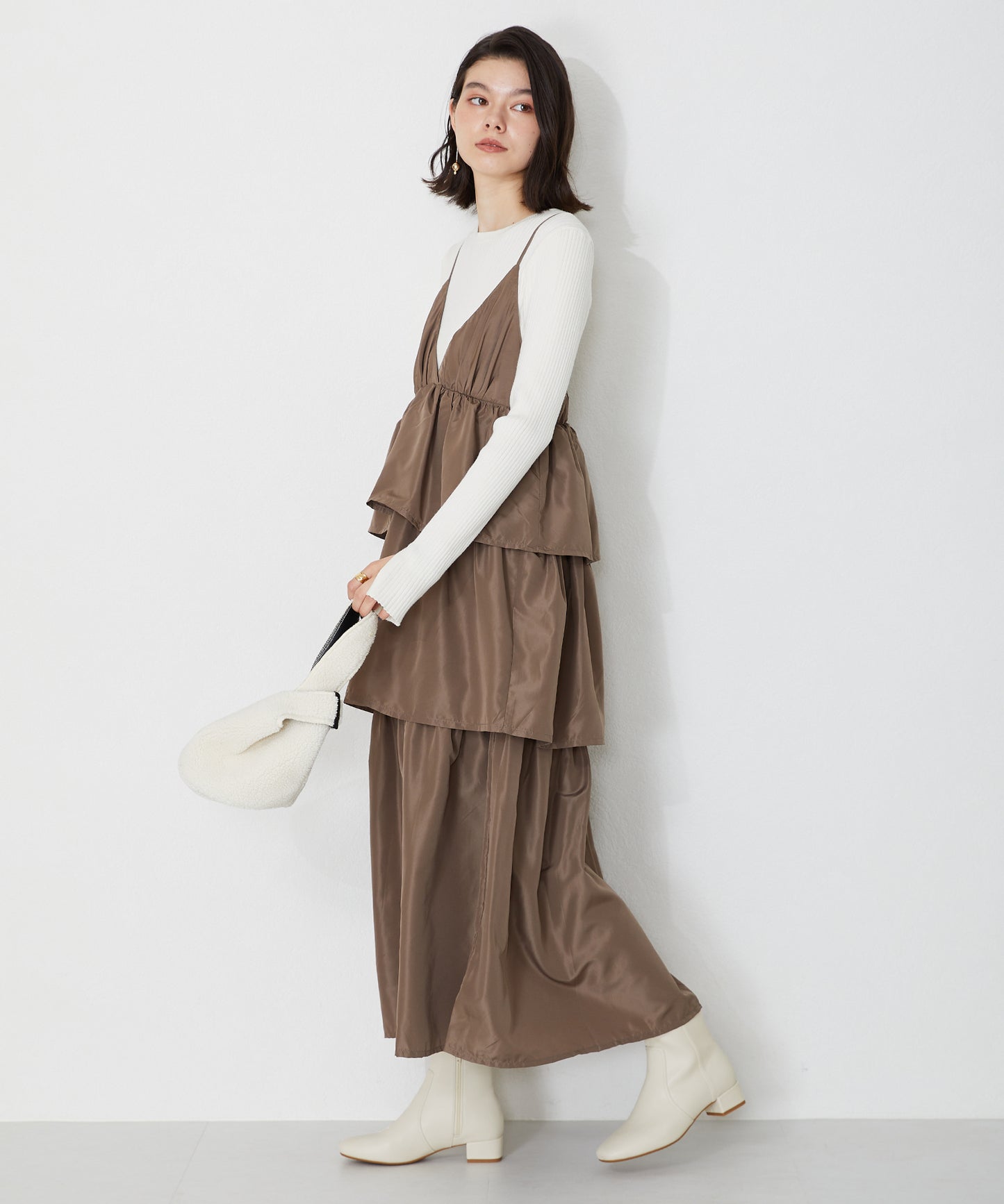 スクエアトゥプレーンショートブーツ/32401