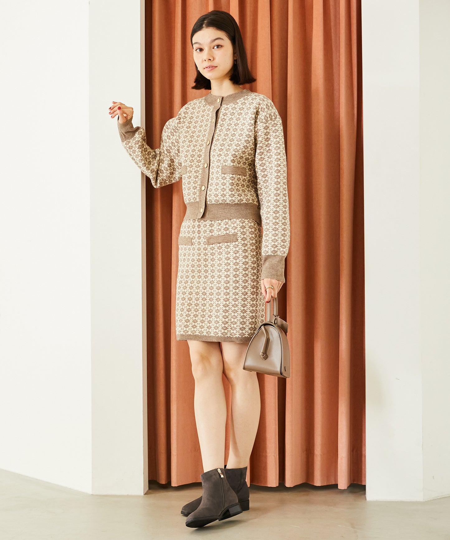 【WEB限定】ゴールドジップスクエアトゥブーツ/32408