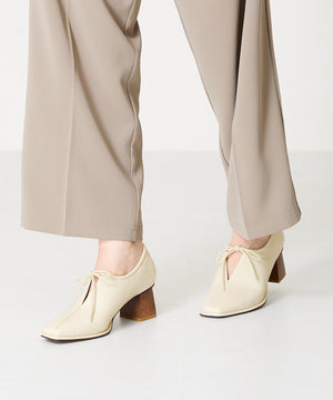 【WEB限定】ウッドヒール甲深パンプス/41307