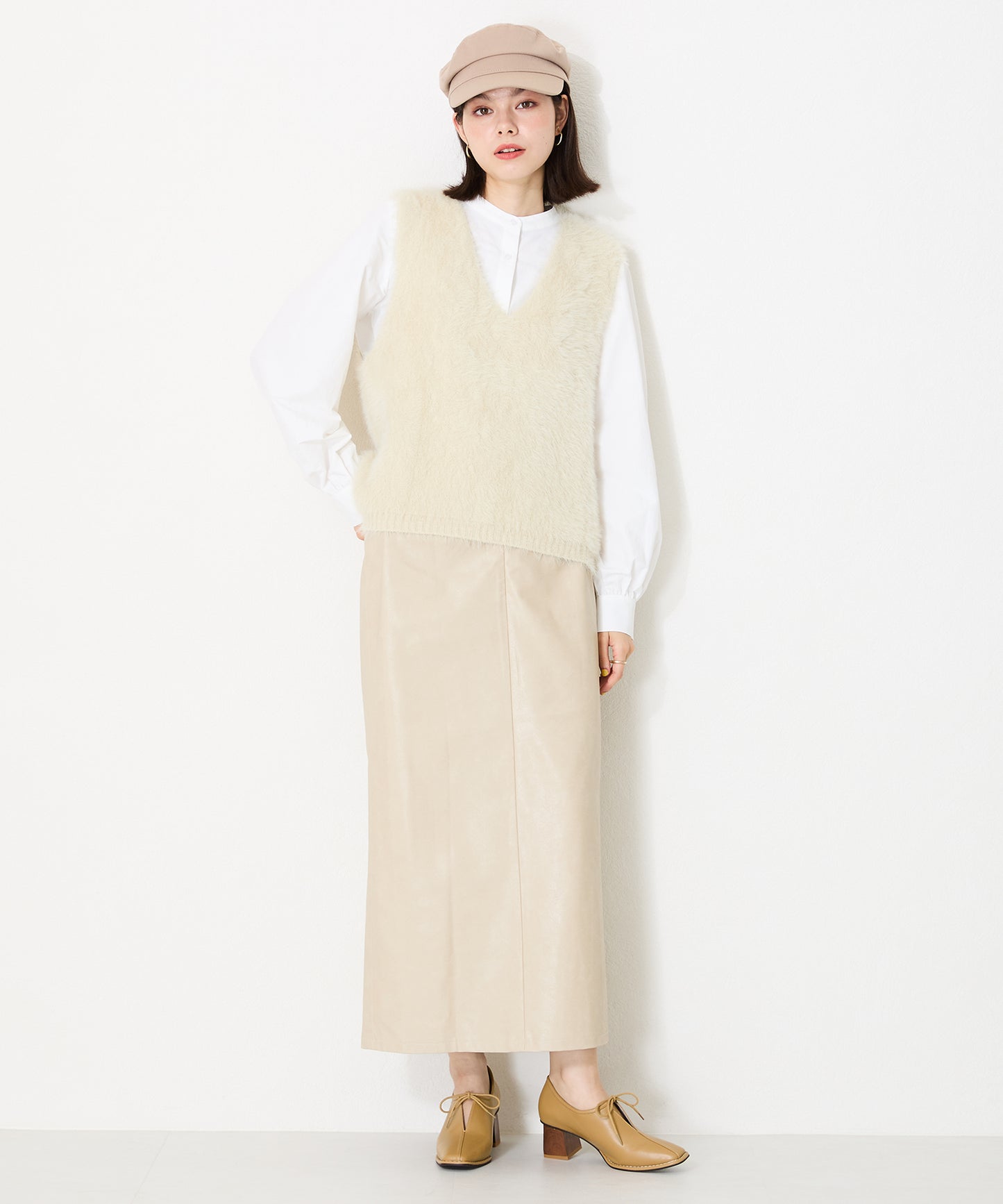 【WEB限定】ウッドヒール甲深パンプス/41307