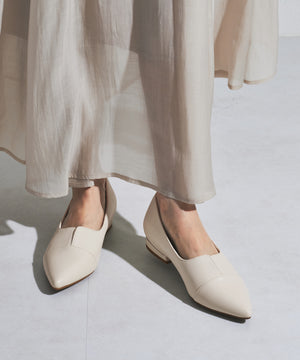 【WEB限定】メタリックラインフラットパンプス/45303