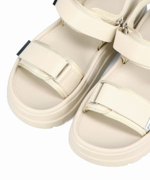 【Fit meサンダル/新色追加】メタルパーツ厚底サンダル/51226