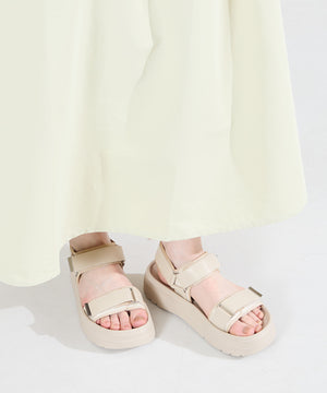 【Fit meサンダル/新色追加】メタルパーツ厚底サンダル/51226