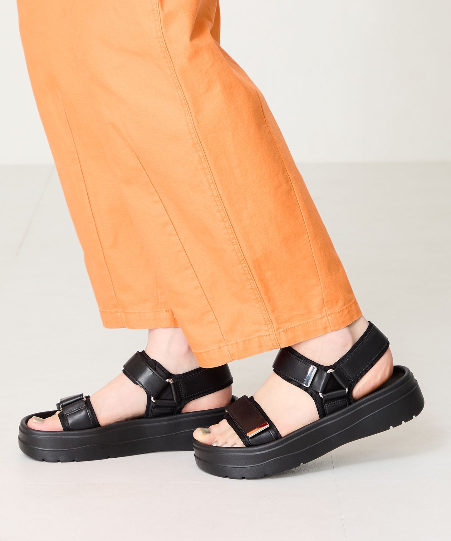 【Fit meサンダル】メタルパーツ厚底サンダル/51226