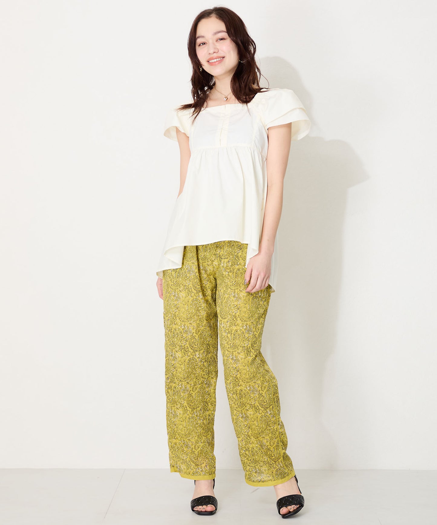 【WEB先行予約/6月上旬発売予定】キルティング×スタッズヒールサンダル/51229