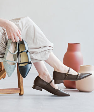 ポインテッドトゥダブルストラップパンプス/51306