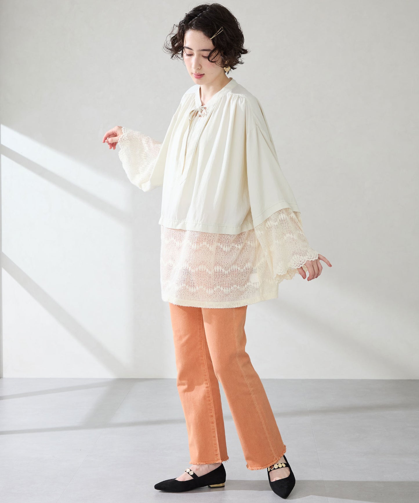 【WEB先行予約/9月上旬発売予定】コインモチーフストラップパンプス/51308