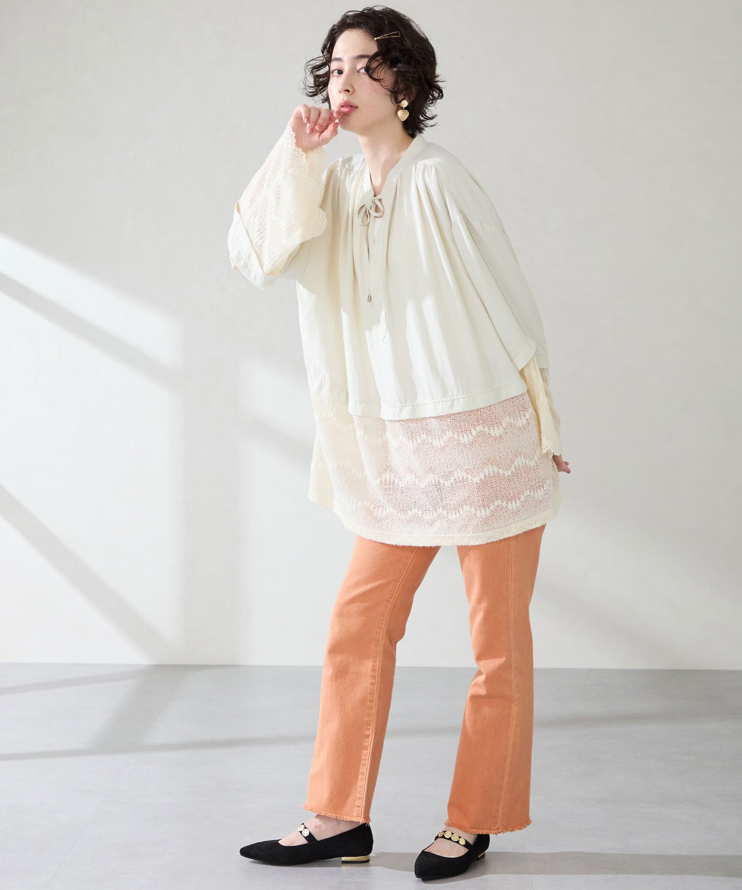 【WEB先行予約/9月上旬発売予定】コインモチーフストラップパンプス/51308