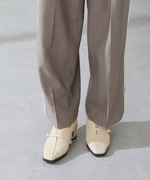 【カタログ掲載アイテム】スリットデザイン甲深パンプス/51317