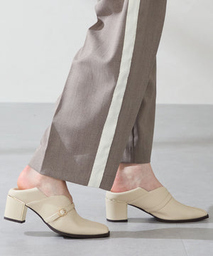 【カタログ掲載アイテム】スリットデザイン甲深パンプス/51317