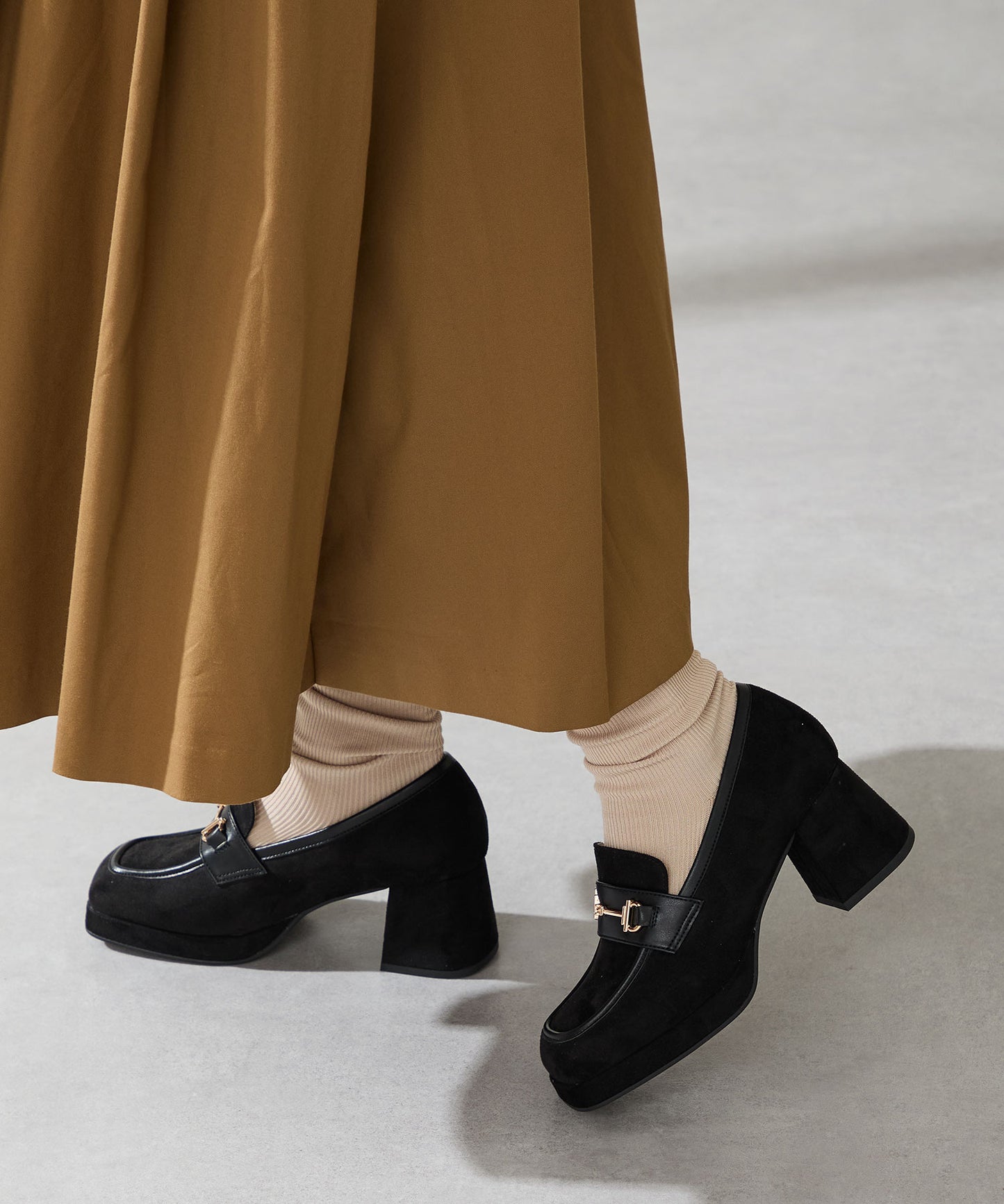 スクエアトゥビットヒールローファー/51324