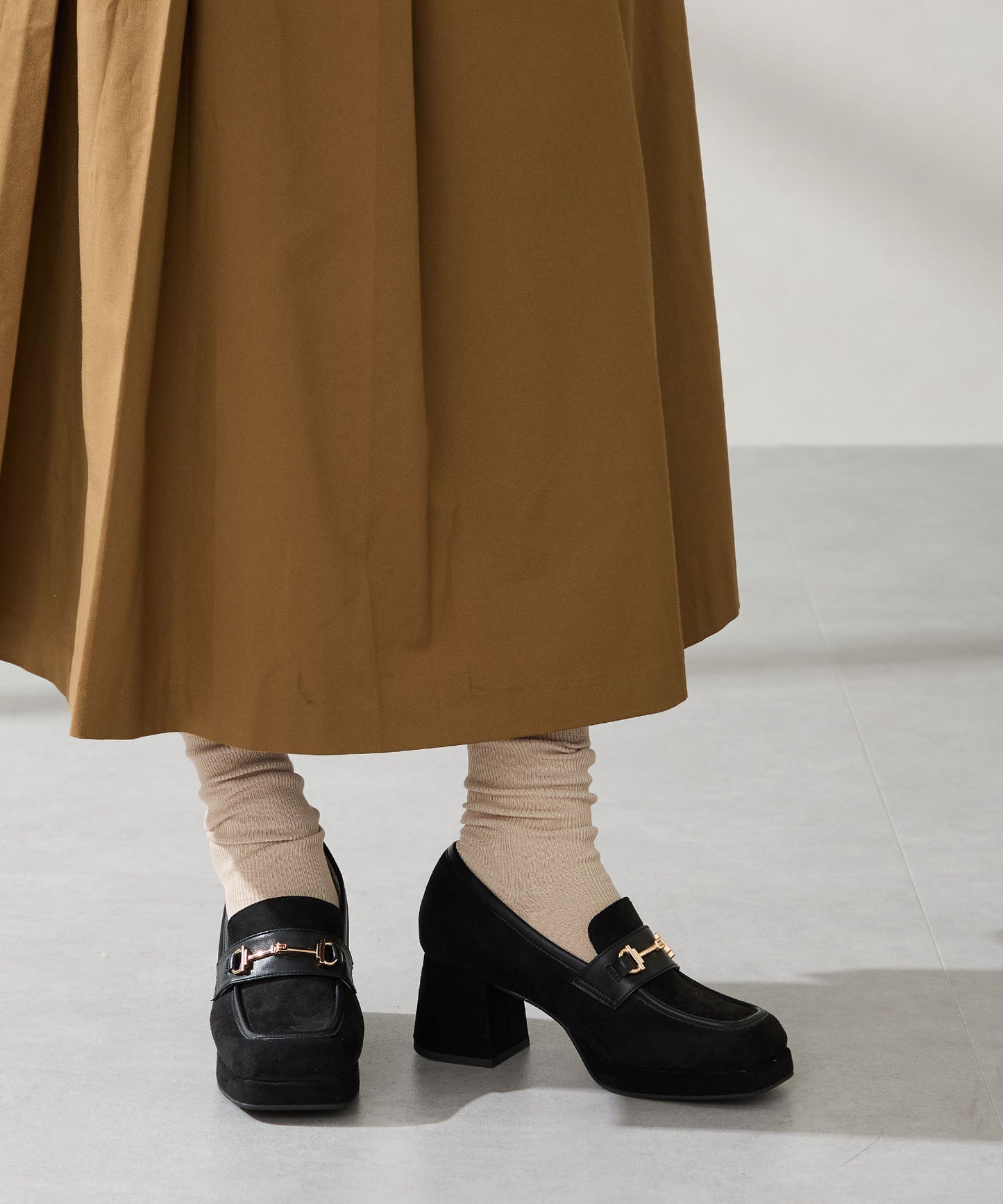 スクエアトゥビットヒールローファー/51324