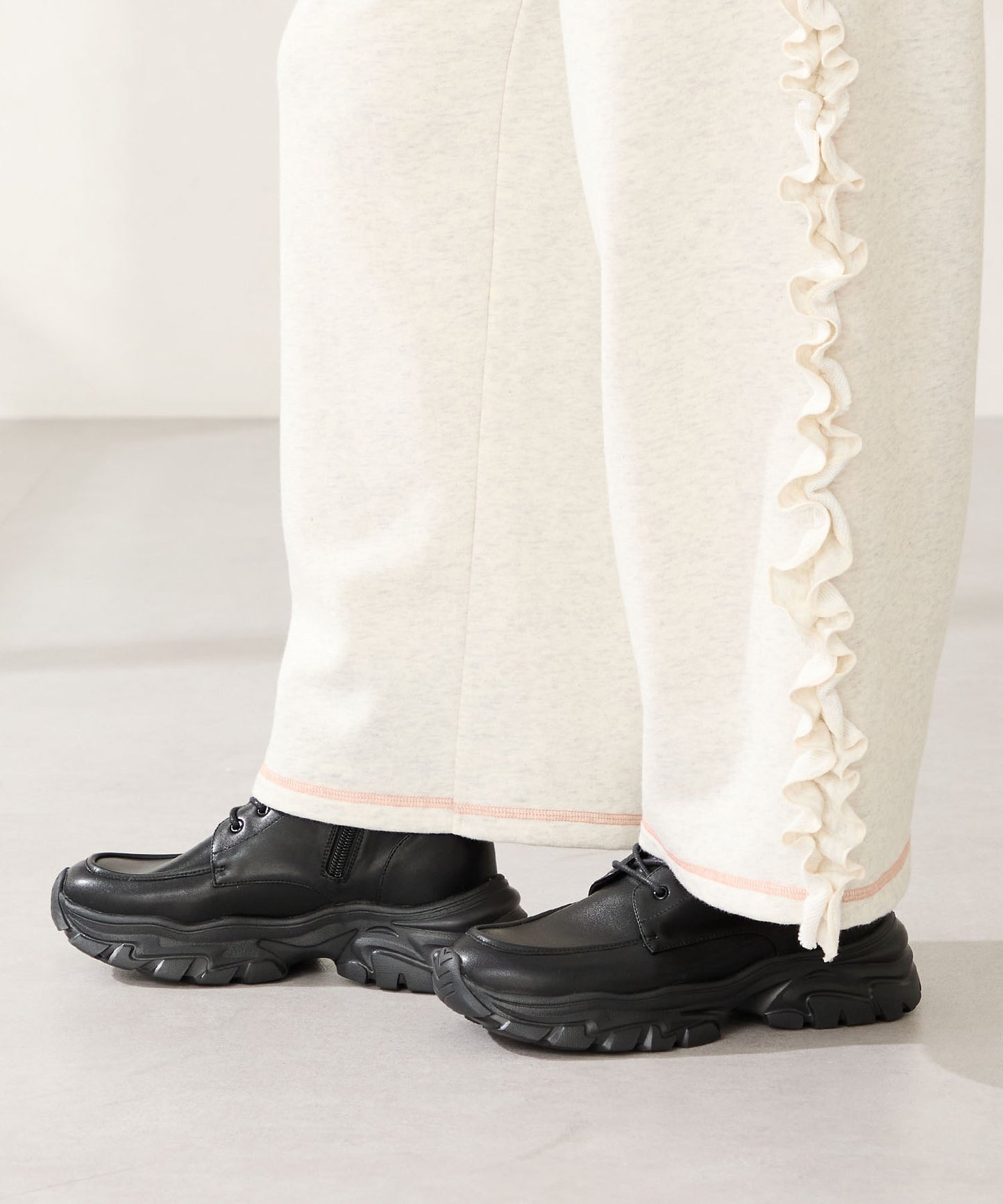 【WEB先行予約/10月下旬発売予定】スニーカーソール編み上げブーツ/51405