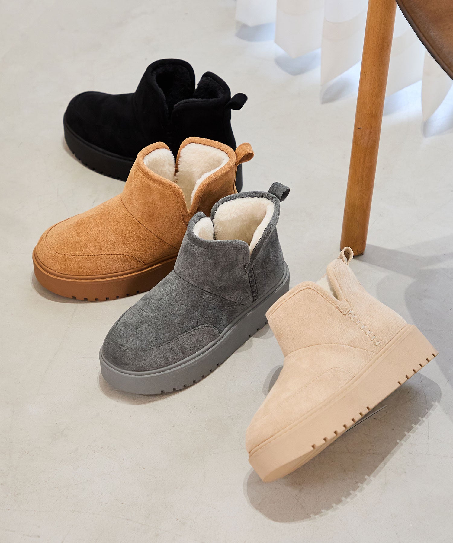 YELLO 厚底ムートンブーツ　完売品 YELLO 厚底ムートンブーツ 完売品