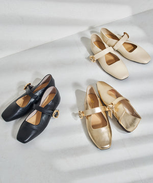 柔らかストラップフラットパンプス/52104