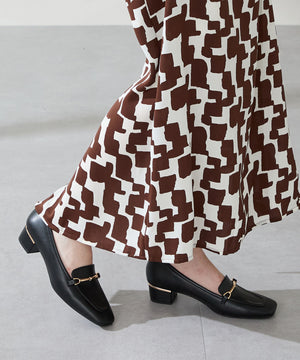 【カタログ掲載アイテム】メタリックラインビットヒールローファー/52301