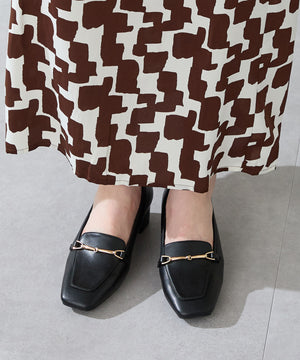 【カタログ掲載アイテム】メタリックラインビットヒールローファー/52301