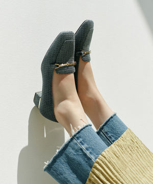 【カタログ掲載アイテム】メタリックラインビットヒールローファー/52301