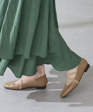 ゴムストラップフラットパンプス/52305