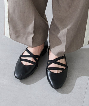 ゴムストラップフラットパンプス/52305