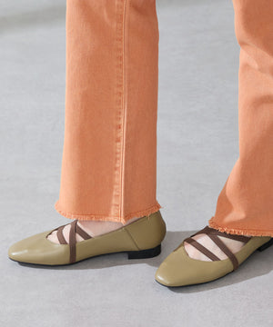 ゴムストラップフラットパンプス/52305