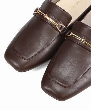 【カタログ掲載アイテム】スクエアトゥモチーフバブーシュローファー/52308