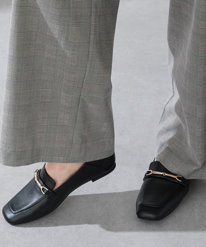 【カタログ掲載アイテム】スクエアトゥモチーフバブーシュローファー/52308