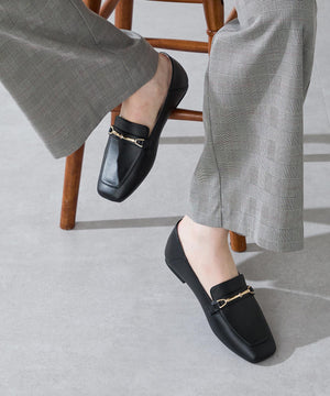 【カタログ掲載アイテム】スクエアトゥモチーフバブーシュローファー/52308