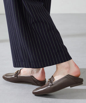 【カタログ掲載アイテム】スクエアトゥモチーフバブーシュローファー/52308