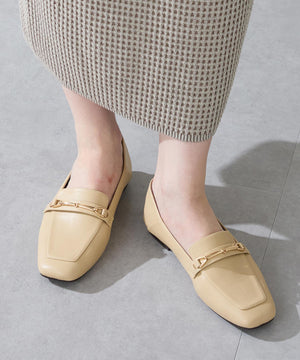 【カタログ掲載アイテム】スクエアトゥモチーフバブーシュローファー/52308