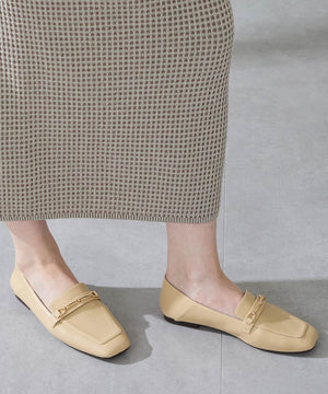 【カタログ掲載アイテム】スクエアトゥモチーフバブーシュローファー/52308