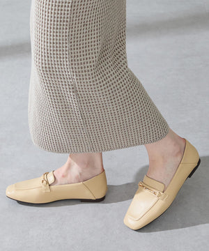 【カタログ掲載アイテム】スクエアトゥモチーフバブーシュローファー/52308