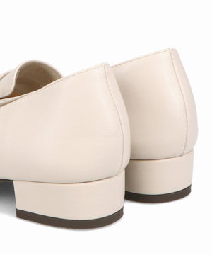 メタルパーツ付きローファー/52311