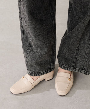 メタルパーツ付きローファー/52311