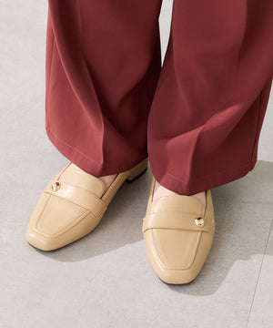 メタルパーツ付きローファー/52311