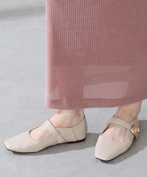 【カタログ掲載アイテム】柔らかストラップフラットパンプス/52317