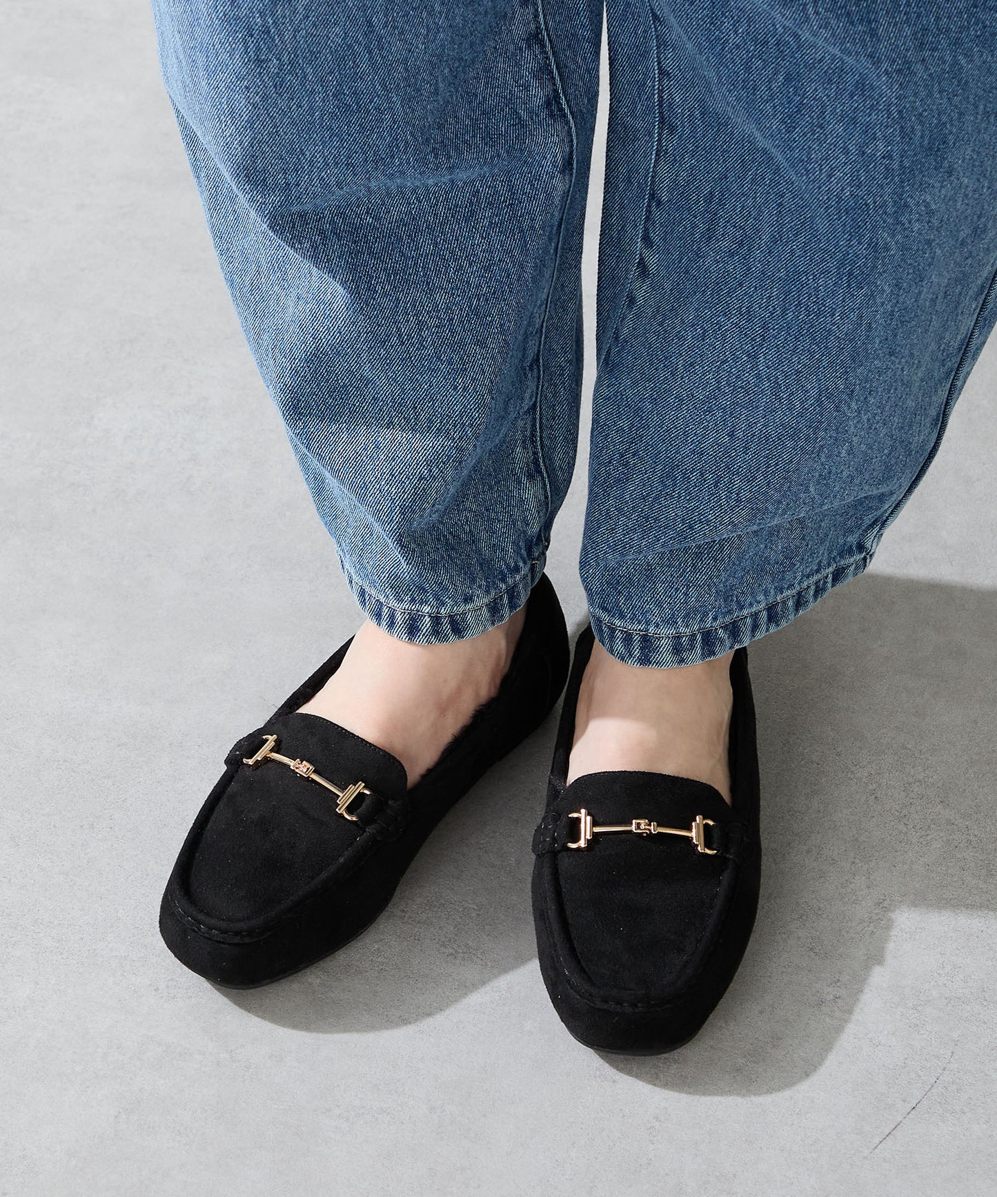 【WEB先行予約/11月上旬発売予定】ビットモチーフ付きファーモカシン/52318