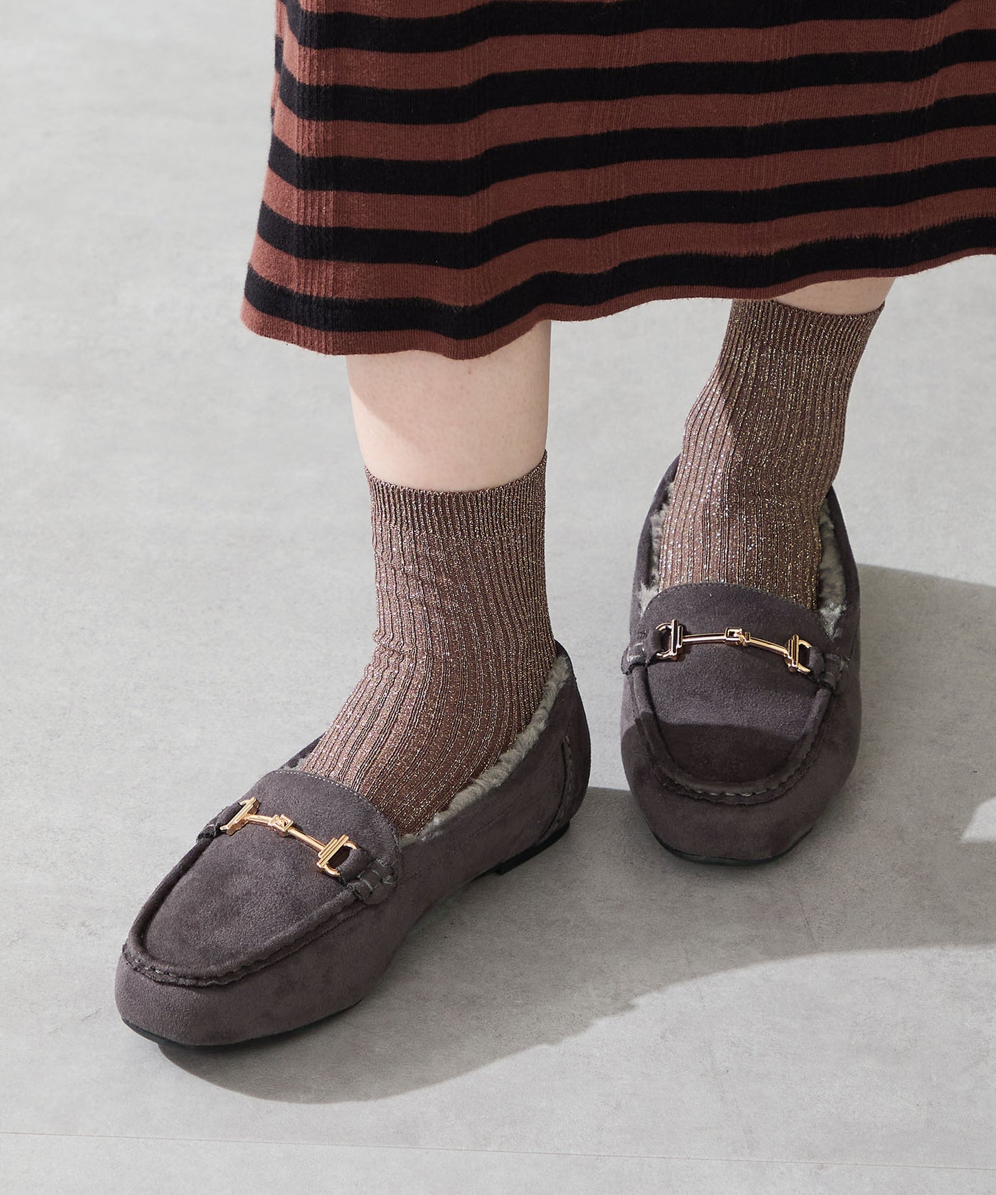 【WEB先行予約/11月上旬発売予定】ビットモチーフ付きファーモカシン/52318